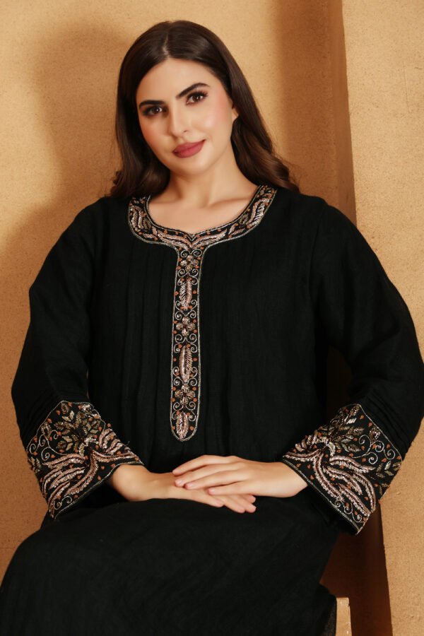 Dubai Kaftan Handwork - Image 2