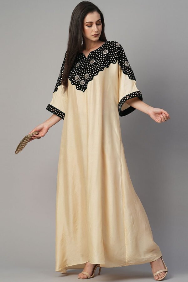 Velvet Patch with Kundan work Jalabiya - Image 3